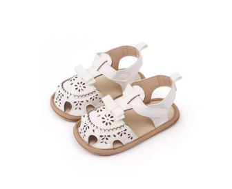 Capáčky 6-12 mesiacov / BB2254-2 biela