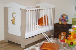 Detská postieľka žirafka sa zásuvkou 120x60 cm